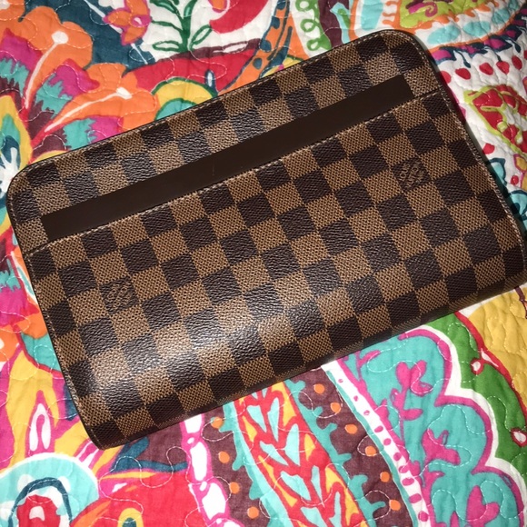 Louis Vuitton Clutch - Picture 2 of 8
